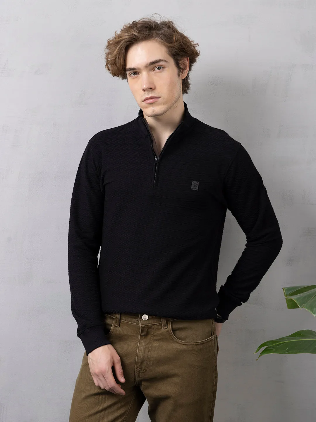 Black Zipper Sweatshirt