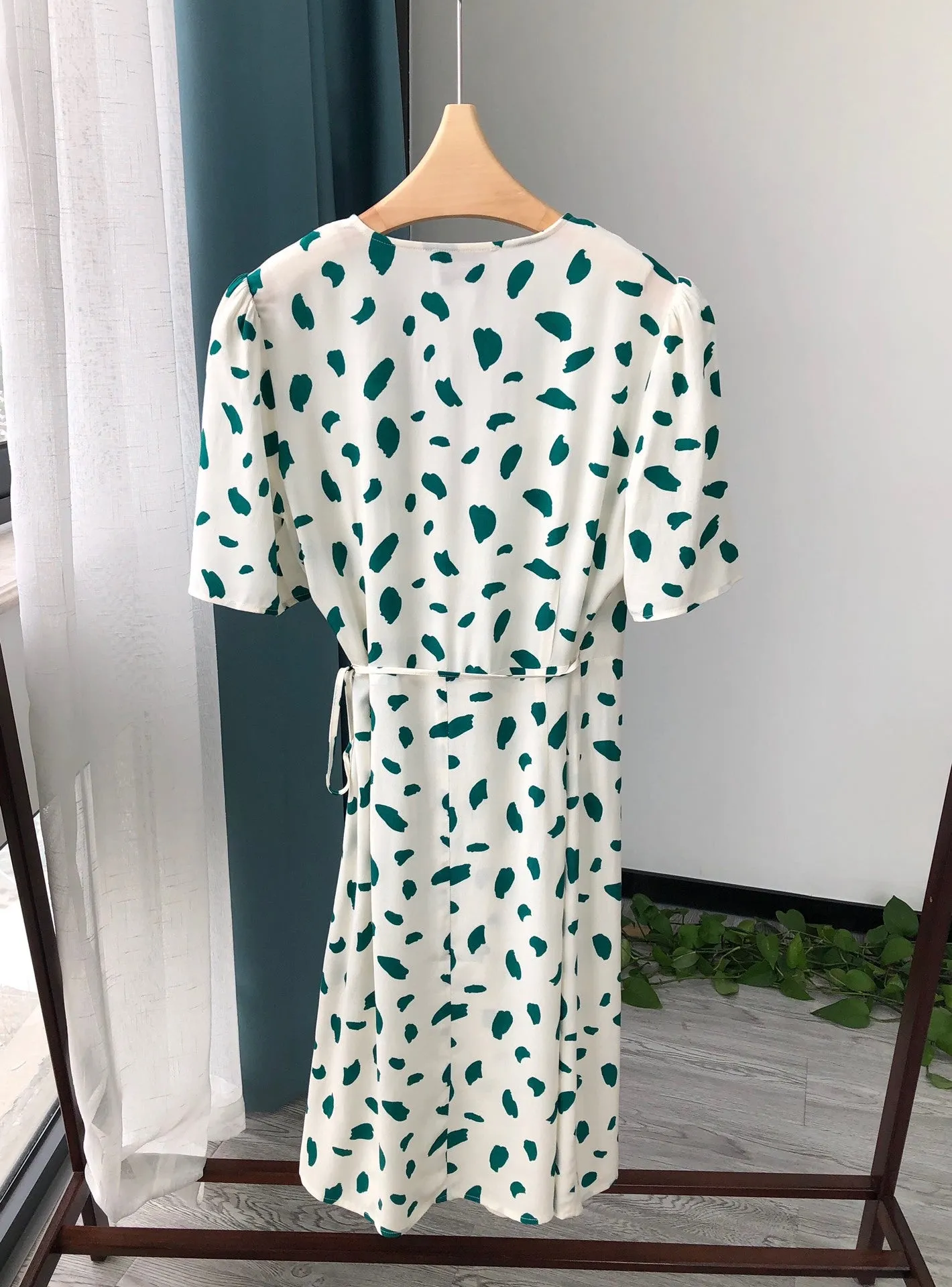Women floral print v neck mini wrap dress