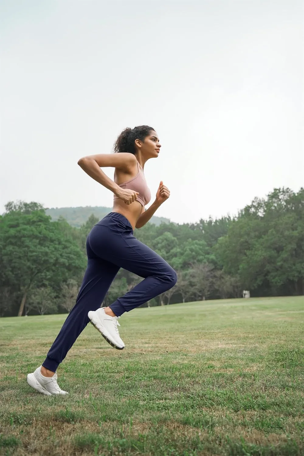 Women's Joggers Pants with Pockets Drawstring Running Sweatpants Workout Casual Tapered Pants